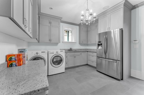 2937 45Th Avenue W, Vancouver, BC 