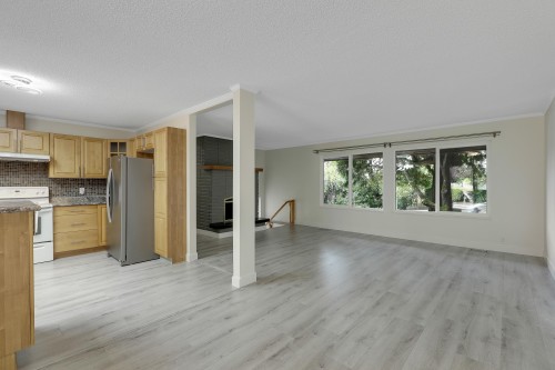 732 29Th Street E, North Vancouver, BC 