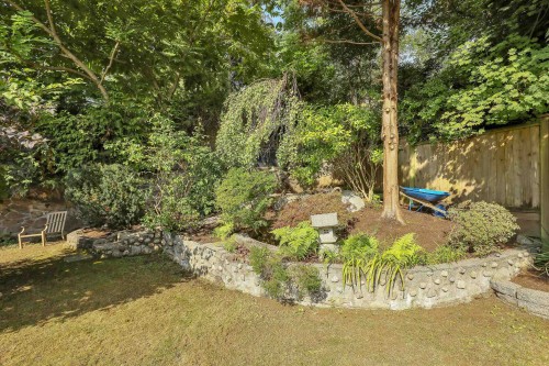 732 29Th Street E, North Vancouver, BC 