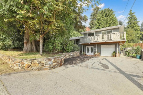 732 29Th Street E, North Vancouver, BC 
