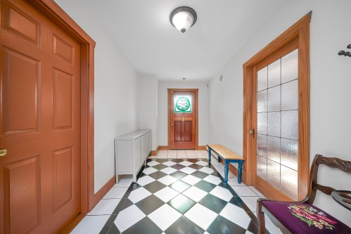 6806 Linden Avenue, Burnaby, BC 