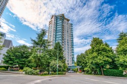 206-4505 Hazel Street  Burnaby, BC V5H 4T1