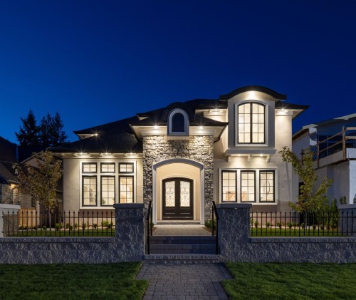 2141 Palliser Avenue  Coquitlam, BC V3K 1W9