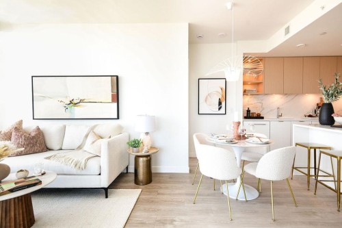 701-4988 Bennett Street  Burnaby, BC V5H 0L1