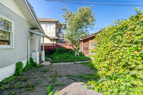 2641 7Th Avenue E, Vancouver, BC 