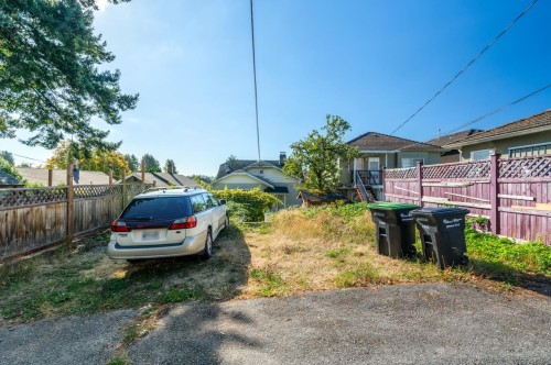 2641 7Th Avenue E, Vancouver, BC 