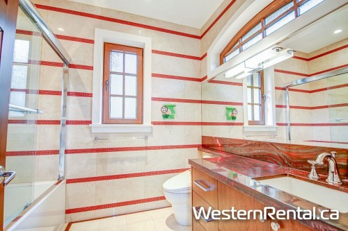 69** Isleview Road, West Vancouver, BC 