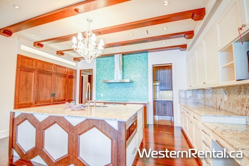 69** Isleview Road, West Vancouver, BC 