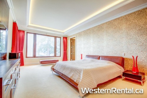 69** Isleview Road, West Vancouver, BC 