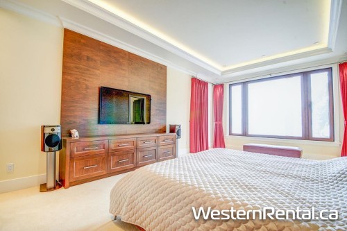 69** Isleview Road, West Vancouver, BC 