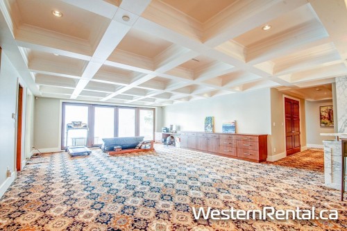 69** Isleview Road, West Vancouver, BC 