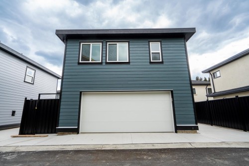 947 Walls Avenue, Coquitlam, BC 