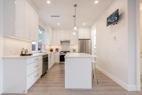 947 Walls Avenue, Coquitlam, BC 