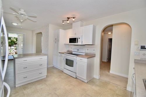 6346 Williams Place, Sechelt, BC 