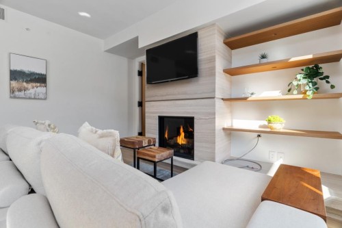 604-6687 Nelson Avenue, West Vancouver, BC 