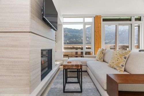 604-6687 Nelson Avenue, West Vancouver, BC 