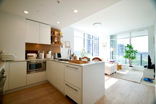 802-2181 Madison Avenue, Burnaby, BC 