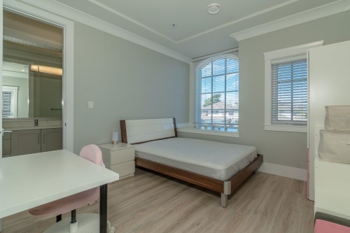 5028 Maple Road, Richmond, BC 