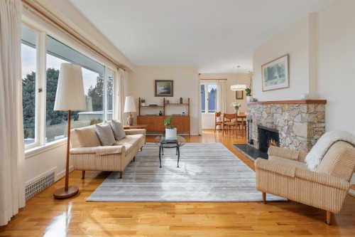 1165 Lawson Avenue, West Vancouver, BC 