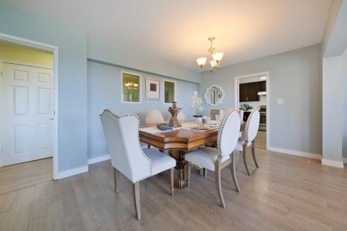 2365 Queens Avenue, West Vancouver, BC 