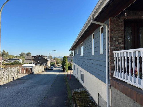 2376 Fraserview Drive, Vancouver, BC 