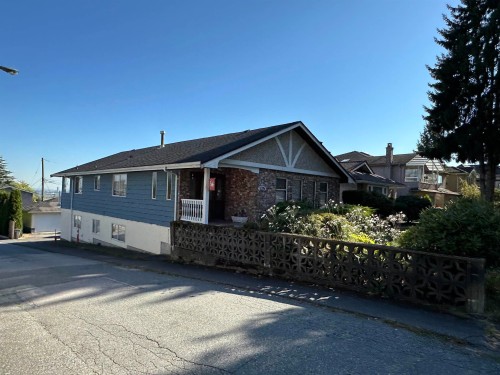 2376 Fraserview Drive, Vancouver, BC 