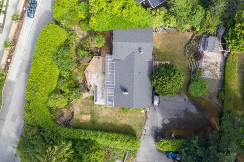 7195 Rockland Wynd, West Vancouver, BC 