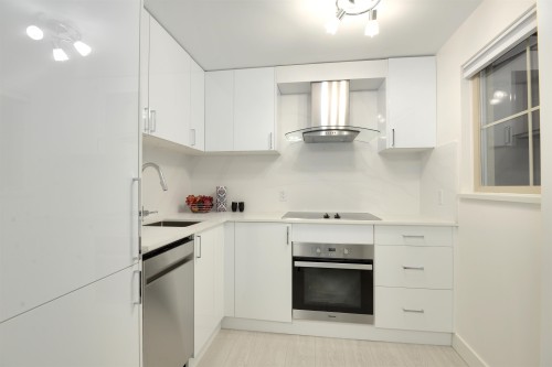 1604-121 15Th Street W, North Vancouver, BC 