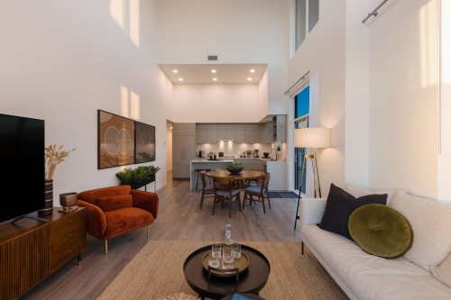 2201-4433 Alaska Street, Burnaby, BC 