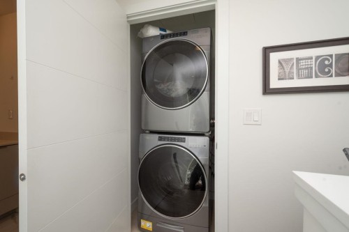 Th13-108 8Th Street E, North Vancouver, BC 