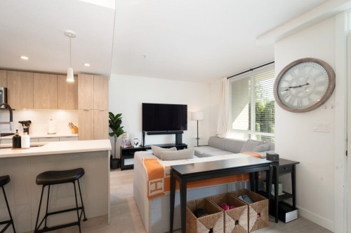 Th13-108 8Th Street E, North Vancouver, BC 