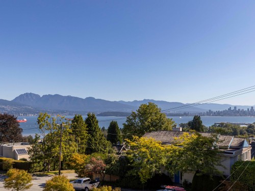 1937 Tolmie Street, Vancouver, BC 