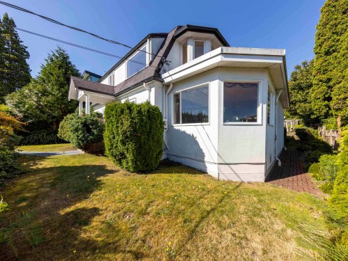 1937 Tolmie Street, Vancouver, BC 