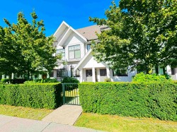 7-5122 Canada Way  Burnaby, BC V5E 0C3