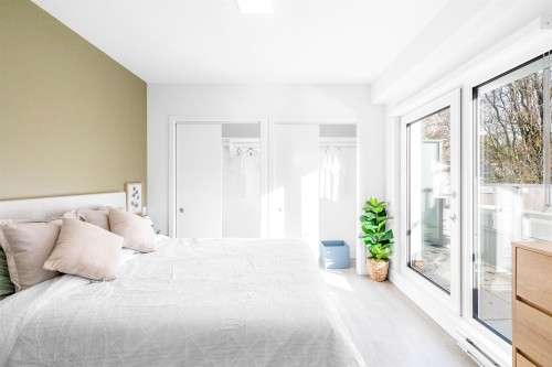 2071 1St Avenue E, Vancouver, BC 