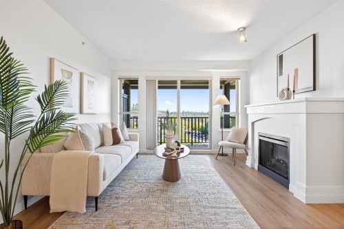 411-3110 Dayanee Springs Boulevard  Coquitlam, BC V3E 0B4