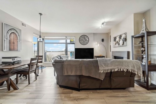 201-14300 Riverport Way, Richmond, BC 