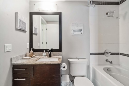 201-14300 Riverport Way, Richmond, BC 