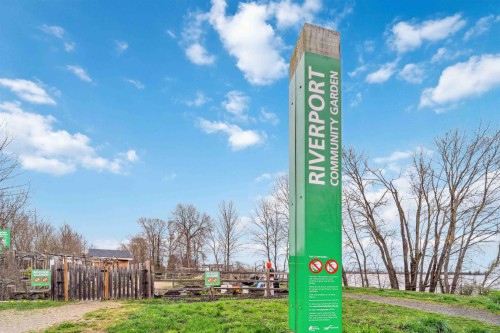 201-14300 Riverport Way, Richmond, BC 