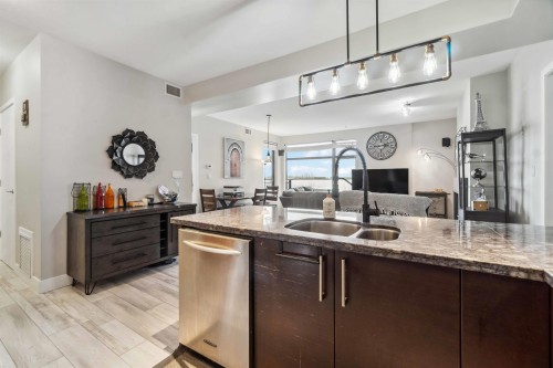 201-14300 Riverport Way, Richmond, BC 