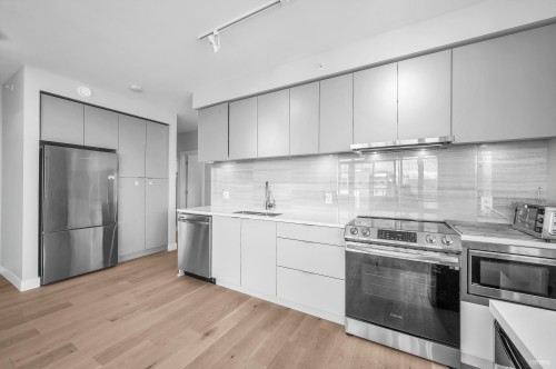 1201-8761 University Crescent, Burnaby, BC 