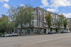 207-988 21st Avenue W Vancouver, BC V5Z 1Z1