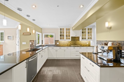 4622 Cove Cliff Road, North Vancouver, BC 