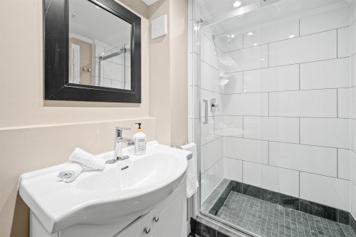 4622 Cove Cliff Road, North Vancouver, BC 