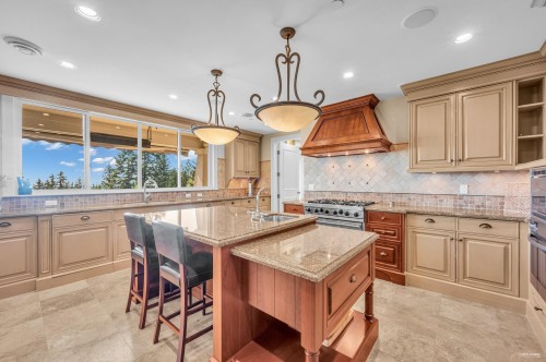 2495 Hudson Court, West Vancouver, BC 