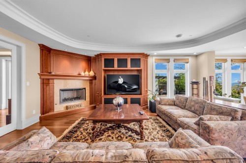 2495 Hudson Court, West Vancouver, BC 