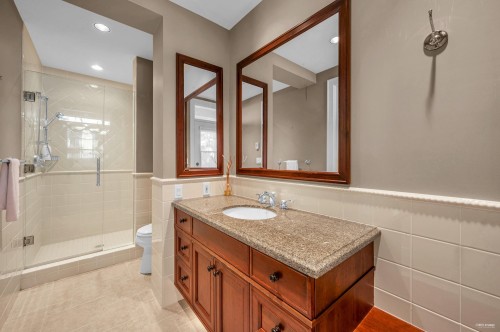 2495 Hudson Court, West Vancouver, BC 