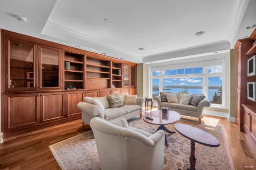 2495 Hudson Court, West Vancouver, BC 