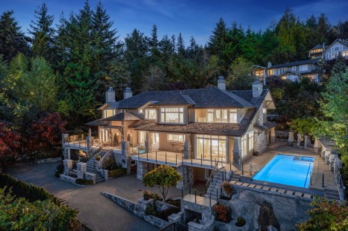 2495 Hudson Court, West Vancouver, BC 