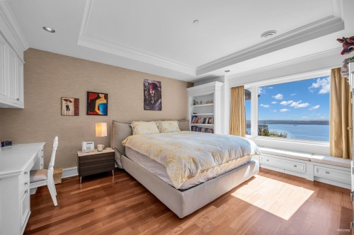 2495 Hudson Court, West Vancouver, BC 